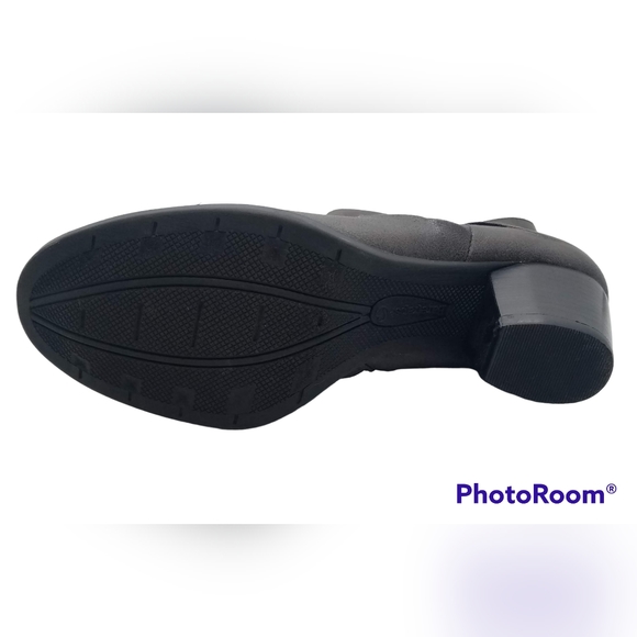 SOLD - Baretraps Booties - Picture 9 of 9